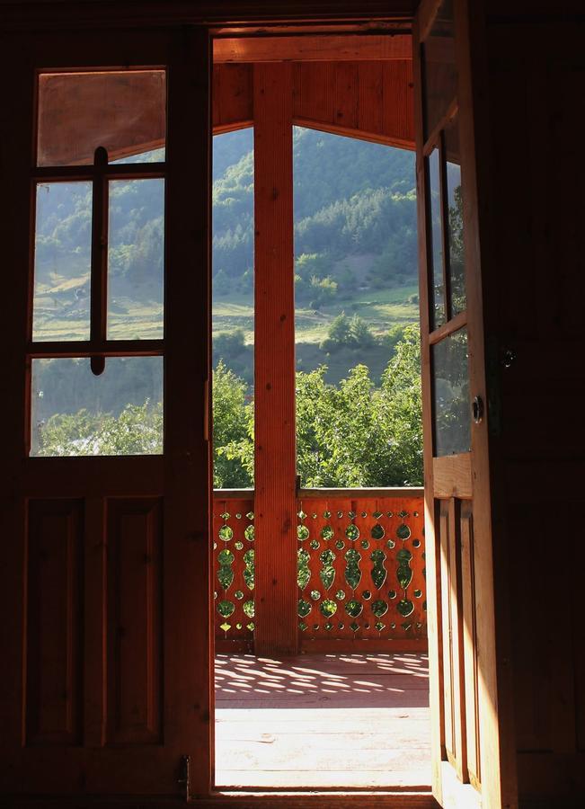 Hostel The Misty Mountains เมสเตีย ภายนอก รูปภาพ
